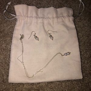 Pearl necklace and earrings set EUC